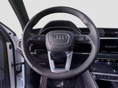 Certified 2025 Audi Q3 2.0T Premium w/ Convenience Package AWD/4WD image 11