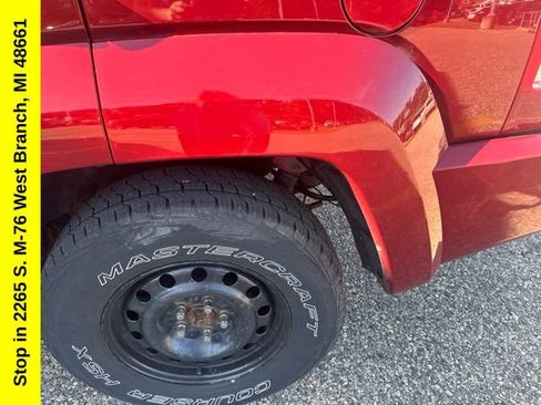 Used 2008 Jeep Liberty Sport w/ Popular Equipment Group AWD/4WD image 14