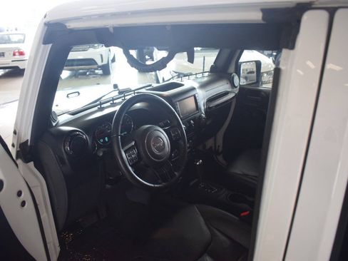 Used 2014 Jeep Wrangler Unlimited Sahara AWD/4WD image 47