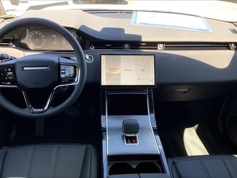 Used 2026 Land Rover Range Rover Evoque S image 5