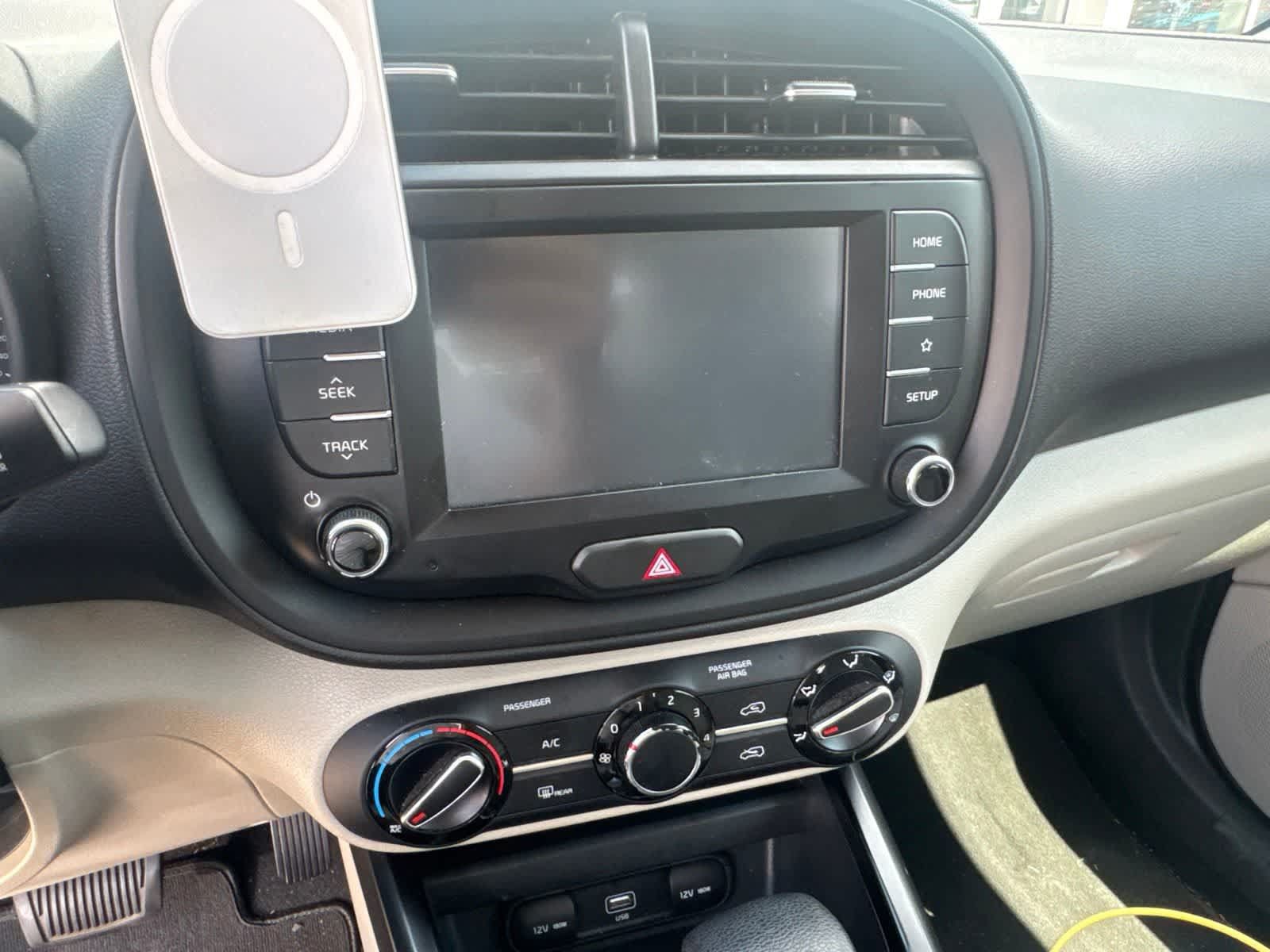 Used 2020 Kia Soul LX FWD image 7