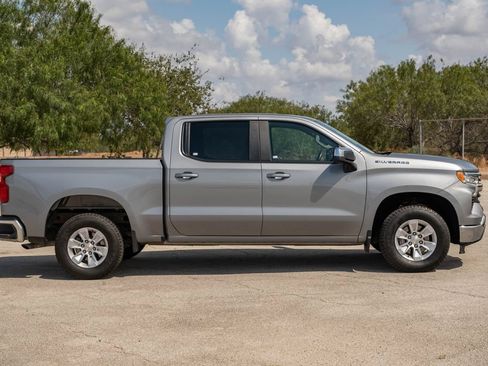 Used 2025 Chevrolet Silverado 1500 LT RWD image 9