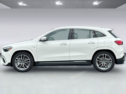 New 2026 Mercedes-Benz GLA 35 AMG 4MATIC image 2
