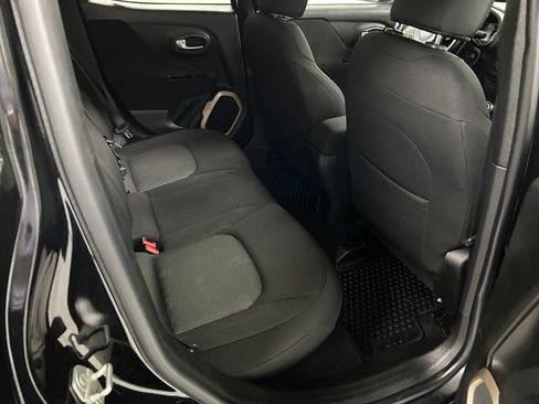 Used 2016 Jeep Renegade Latitude w/ Cold Weather Group AWD/4WD image 14