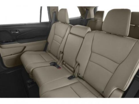 Used 2018 Honda Pilot Touring image 14