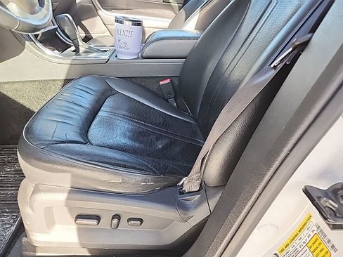 Used 2013 Lincoln MKX Base image 14