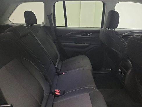 Used 2023 Jeep Grand Cherokee Laredo w/ Trailer Tow Prep Group (B) AWD/4WD image 19