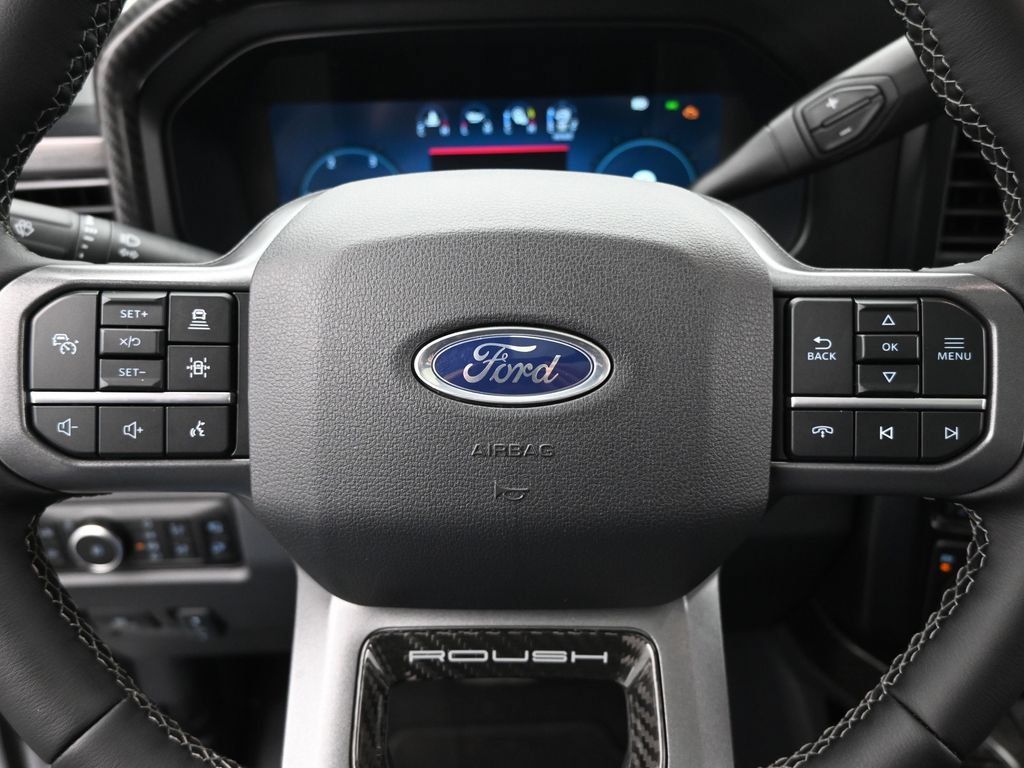 New 2026 Ford F250 Lariat w/ Black Appearance Package AWD/4WD image 12