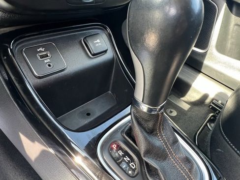 Used 2018 Jeep Compass Limited w/ Navigation Group image 18