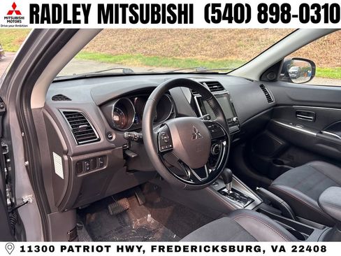 Used 2025 Mitsubishi Outlander Sport SE AWD/4WD image 4