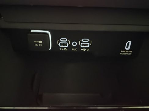 Used 2023 Jeep Grand Wagoneer Series III AWD/4WD image 37