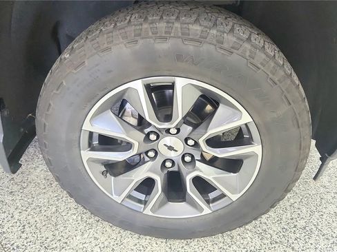 Used 2023 Chevrolet Silverado 1500 RST AWD/4WD image 13