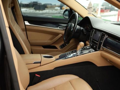 Used 2013 Porsche Panamera 4 Platinum Edition image 55