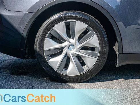 Used 2021 Tesla Model Y Long Range AWD/4WD image 16