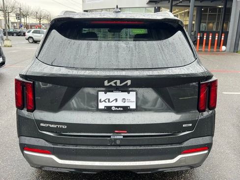 Used 2025 Kia Sorento EX AWD/4WD image 8