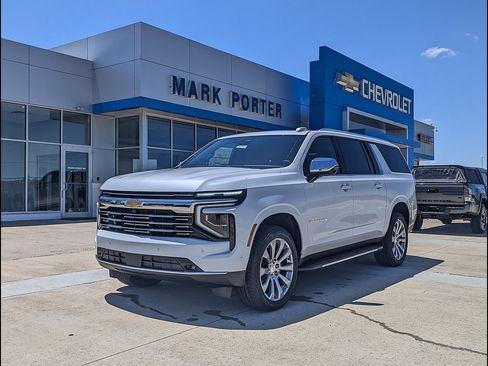 New 2026 Chevrolet Suburban Premier w/ Sun And Tow Package AWD/4WD image 1