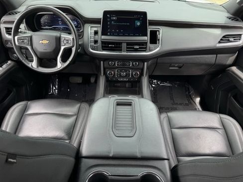Used 2024 Chevrolet Suburban LT RWD image 11