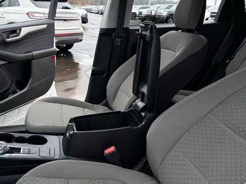 Certified 2022 Ford Escape SE w/ Cold Weather Package image 29