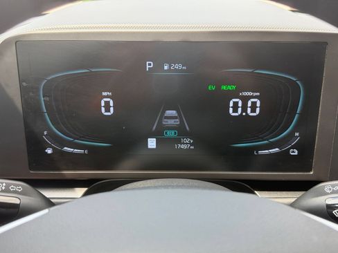 Used 2026 Kia Niro LX FWD image 38