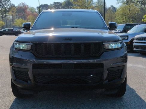 Used 2022 Jeep Grand Cherokee L Laredo image 8