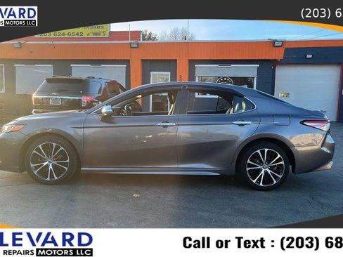 Used 2019 Toyota Camry SE image 8