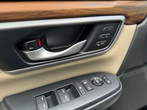 Used 2017 Honda CR-V Touring image 21