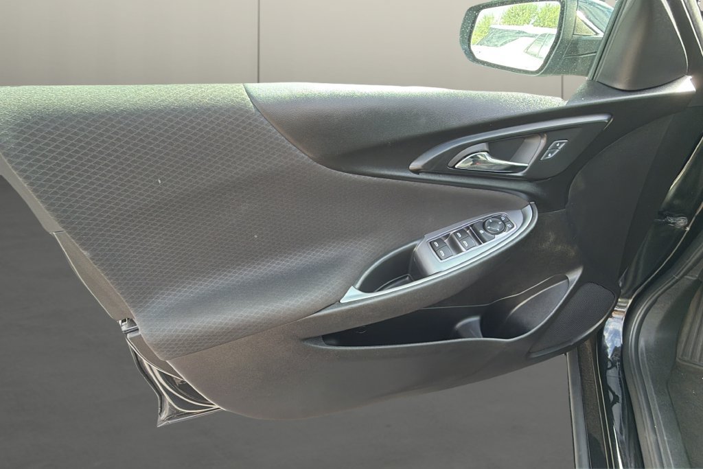Used 2024 Chevrolet Malibu LT FWD image 14