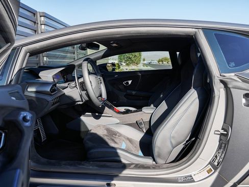 Used 2023 Lamborghini Huracan Tecnica image 27