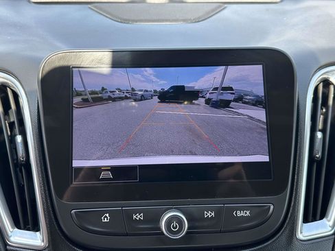 Used 2024 Chevrolet Malibu LT FWD image 11