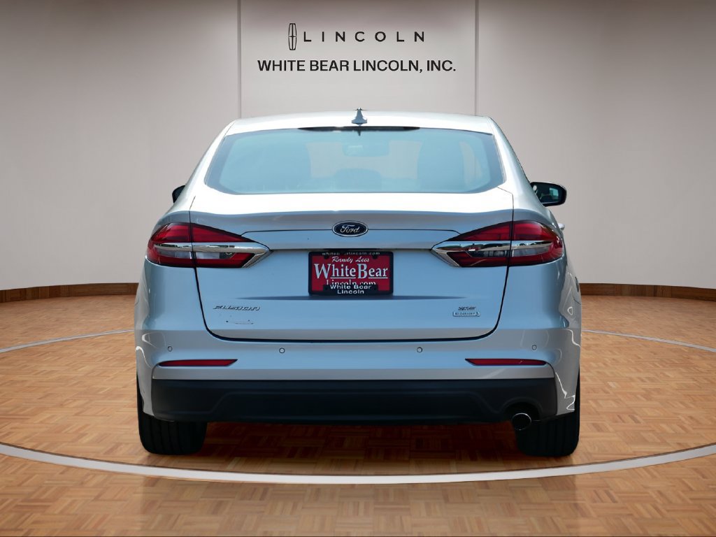 Used 2019 Ford Fusion SE FWD image 6
