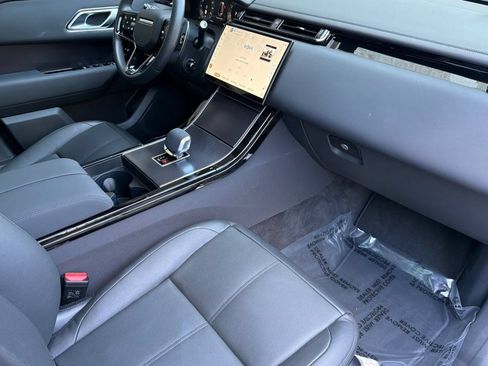 Certified 2026 Land Rover Range Rover Velar Dynamic SE AWD/4WD image 33