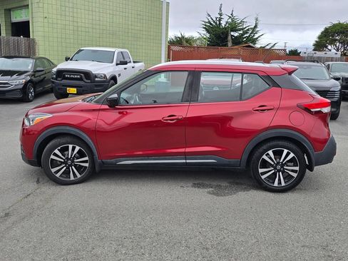 Used 2020 Nissan Kicks SR w/ SR Premium Package FWD image 26