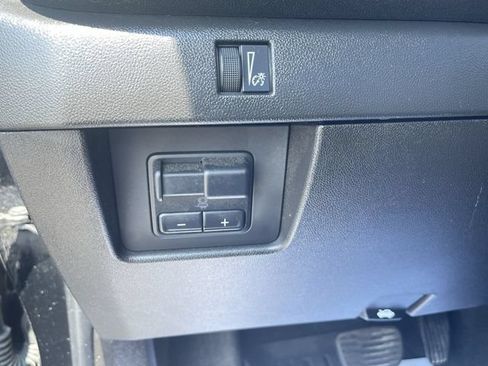 Used 2024 Chevrolet Colorado Trail Boss w/ Safety Package AWD/4WD image 25