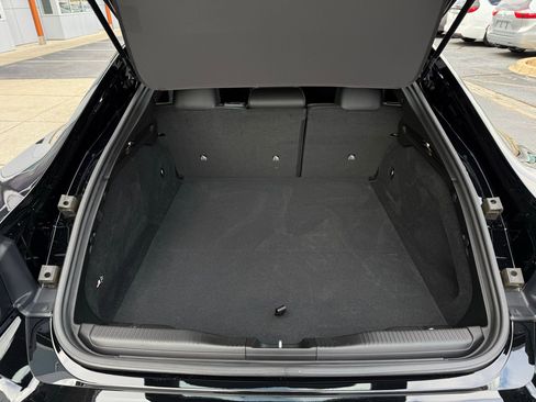 Used 2025 Dodge Charger R/T w/ Quick Order Package 25M R/T image 33