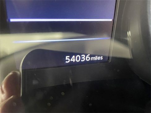 Used 2018 Nissan Rogue SV image 12