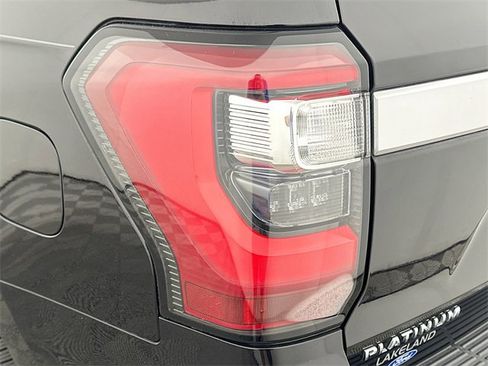 Used 2021 Ford Expedition Platinum image 27