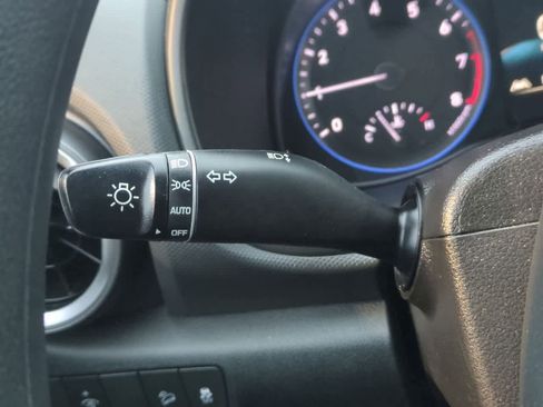 Used 2023 Hyundai Kona SE image 25