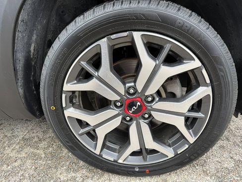 Used 2022 Kia Seltos SX image 12