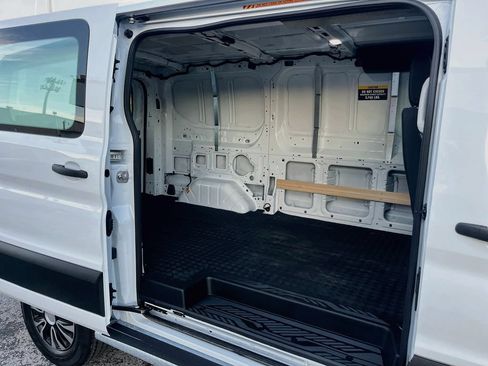Used 2026 Ford Transit 250 Low Roof w/ Exterior Upgrade Package RWD image 28