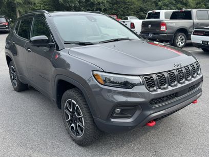 Used 2024 Jeep Compass Trailhawk w/ Trailhawk Elite Group