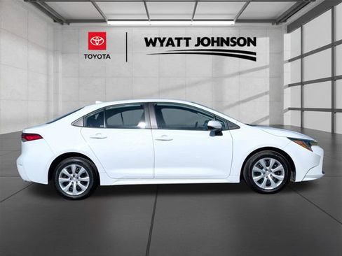 Used 2024 Toyota Corolla LE FWD image 6