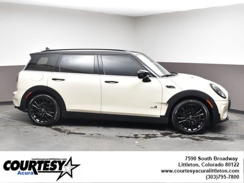 Used 2022 MINI Cooper Clubman S w/ Premium Package image 4