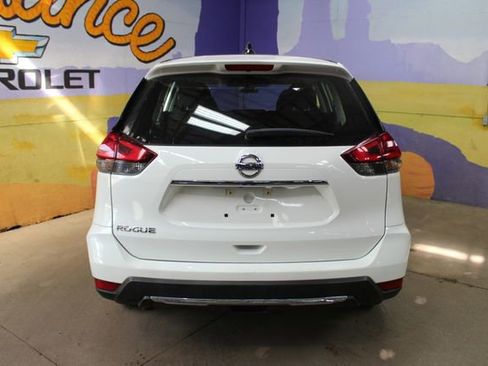 Used 2017 Nissan Rogue S FWD image 7
