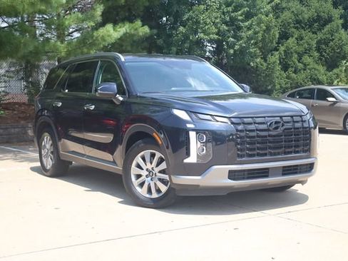 Used 2024 Hyundai Palisade SEL FWD image 3