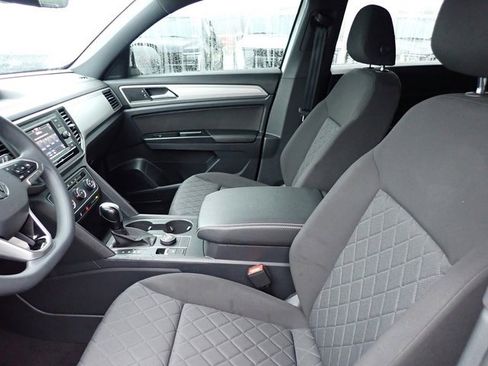 Used 2020 Volkswagen Atlas Cross Sport S image 15