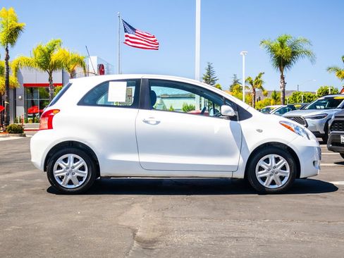 Used 2008 Toyota Yaris 2-Door Hatchback FWD image 11
