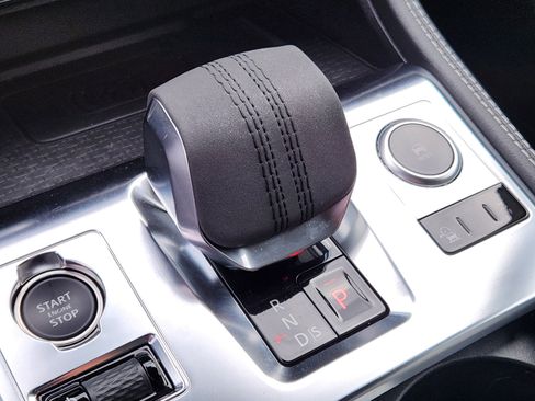 Certified 2025 Jaguar F-PACE R-Dynamic S image 23