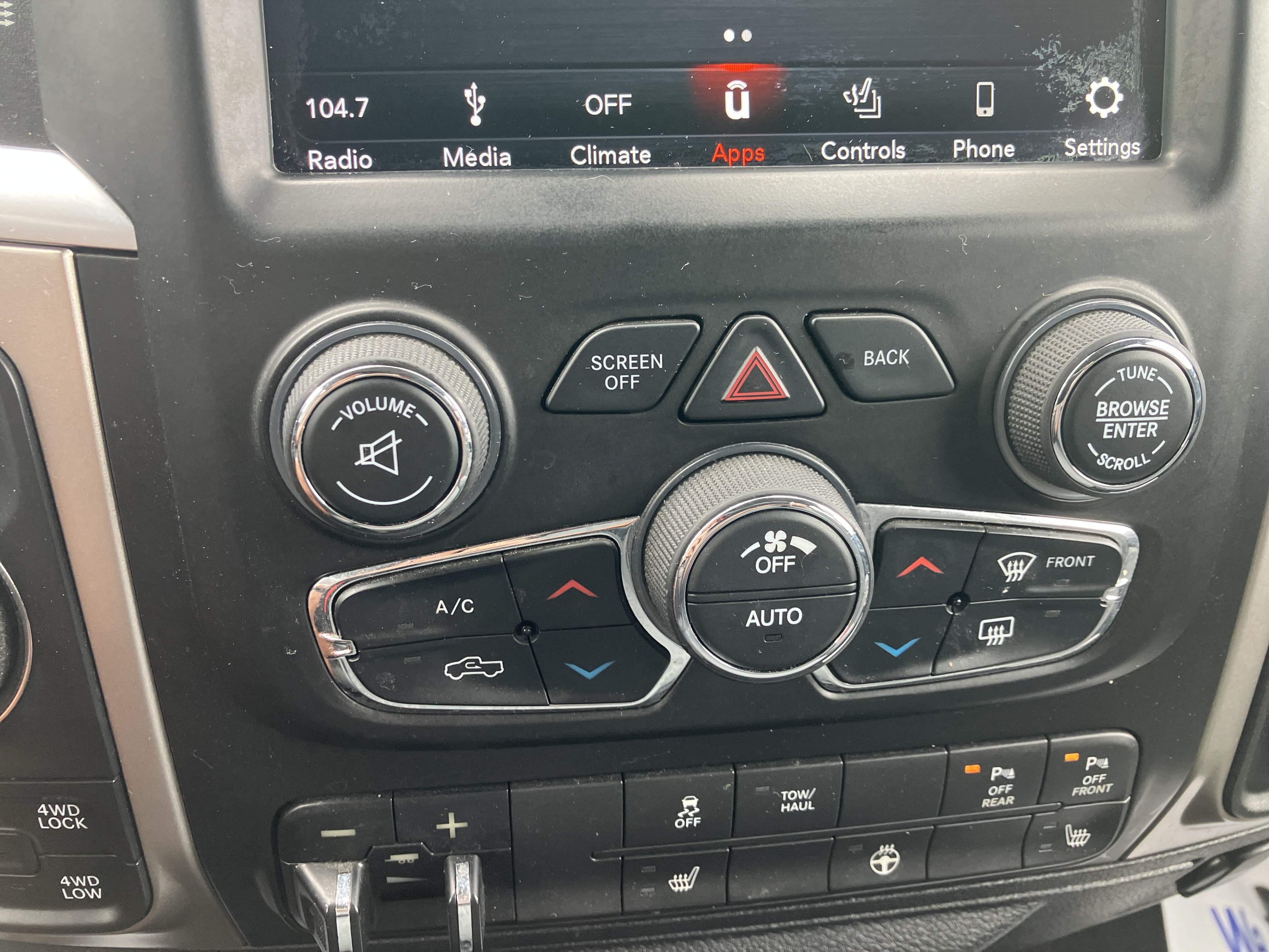 Used 2018 RAM 1500 Big Horn AWD/4WD image 23