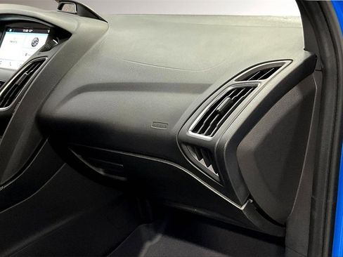 Used 2017 Ford Focus RS image 25