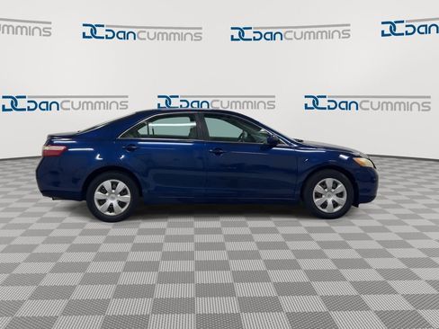 Used 2009 Toyota Camry LE FWD image 9